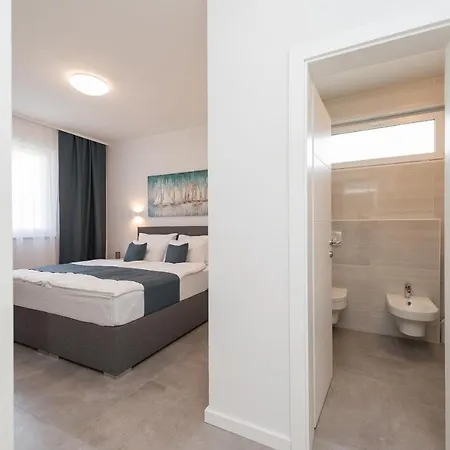 Tourist Villas ויר