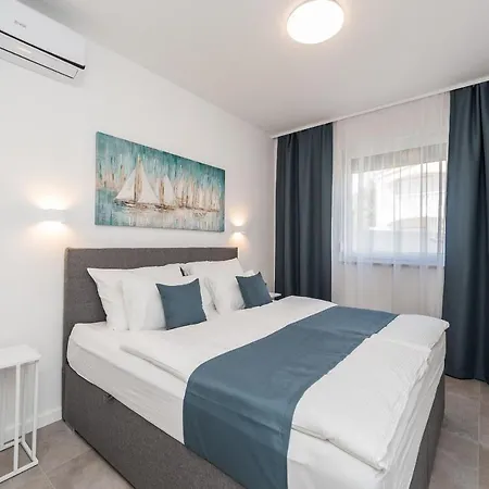 Tourist Villas * ויר