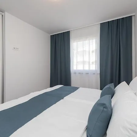 Tourist Villas ויר