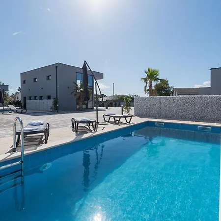 בית נופש Tourist Villas