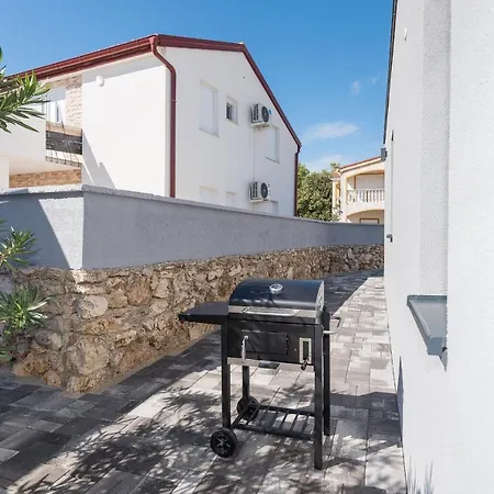 Tourist Villas * ויר