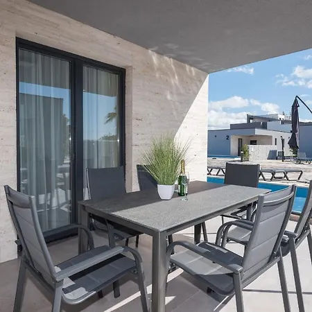 Tourist Villas בית נופש