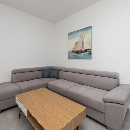 בית נופש Tourist Villas ויר