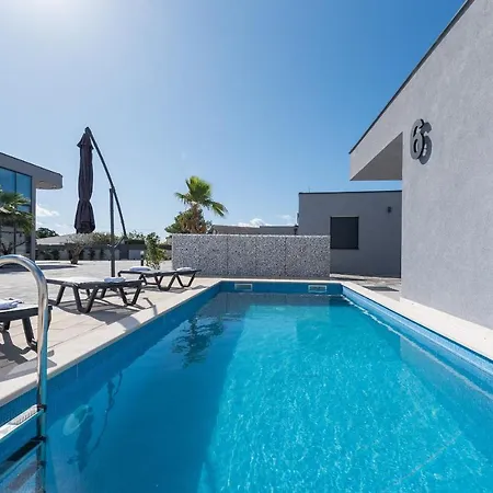 בית נופש Tourist Villas
