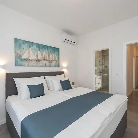 Tourist Villas בית נופש *